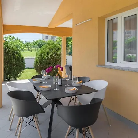 Palejo, Luxury 5 Bedroom & 5 Bathroom Villa