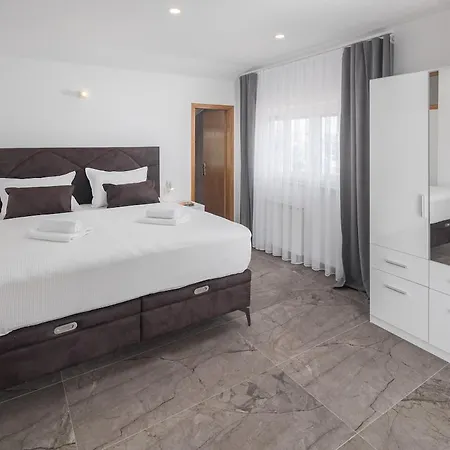 Villa Palejo, Luxury 5 Bedroom & 5 Bathroom